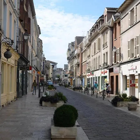 Le Moderne - Centre *