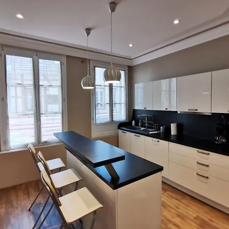 Le Moderne - Centre Apartment *